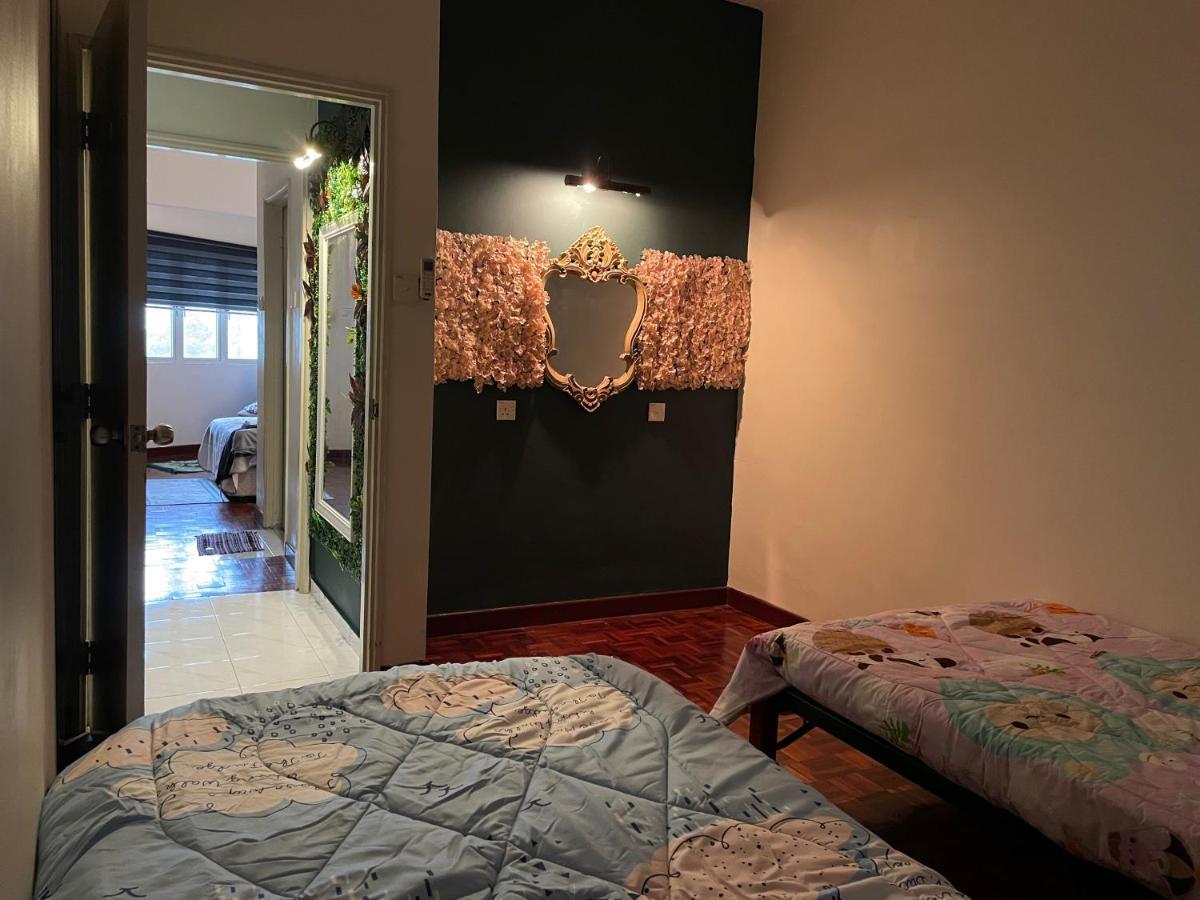 Seri Bulan Apartment Teluk Kemang Петалинг Джая Екстериор снимка