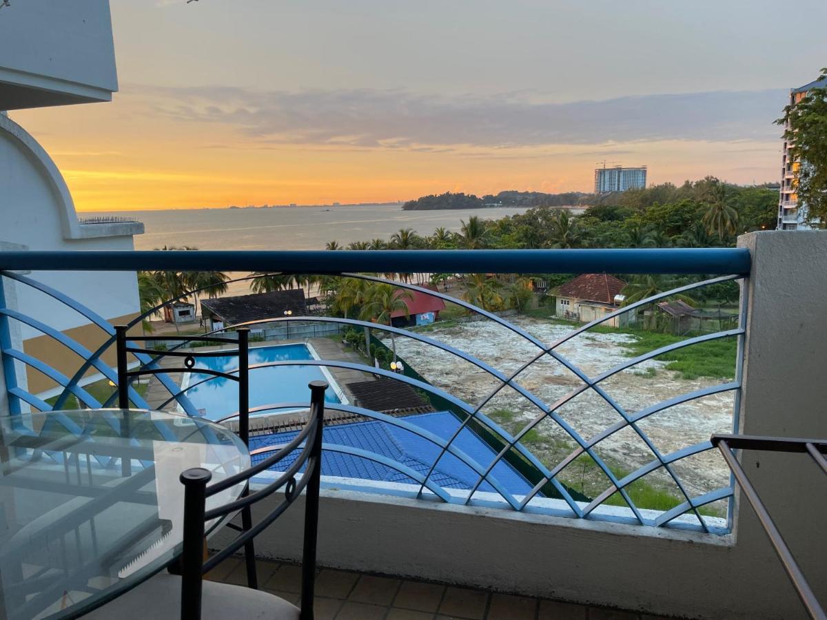 Seri Bulan Apartment Teluk Kemang Петалинг Джая Екстериор снимка