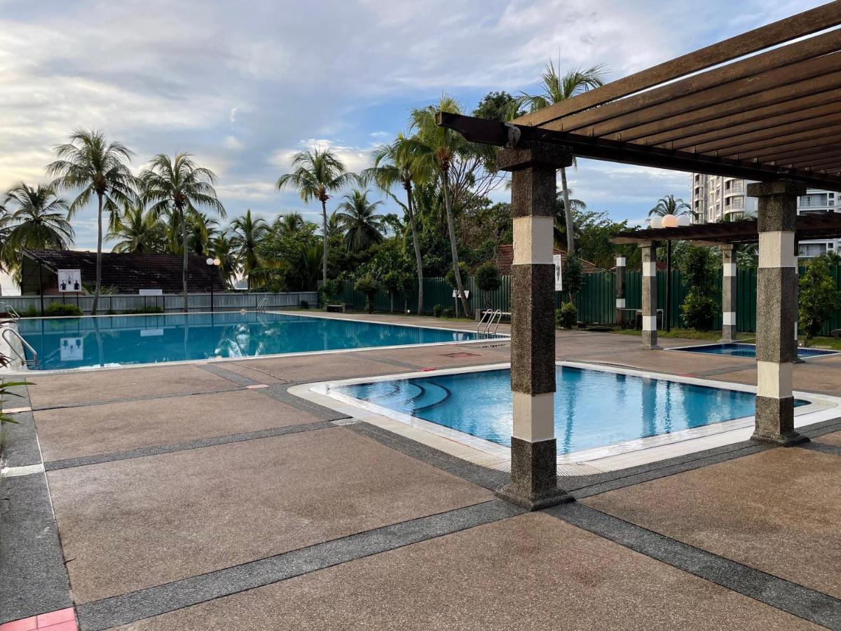 Seri Bulan Apartment Teluk Kemang Петалинг Джая Екстериор снимка