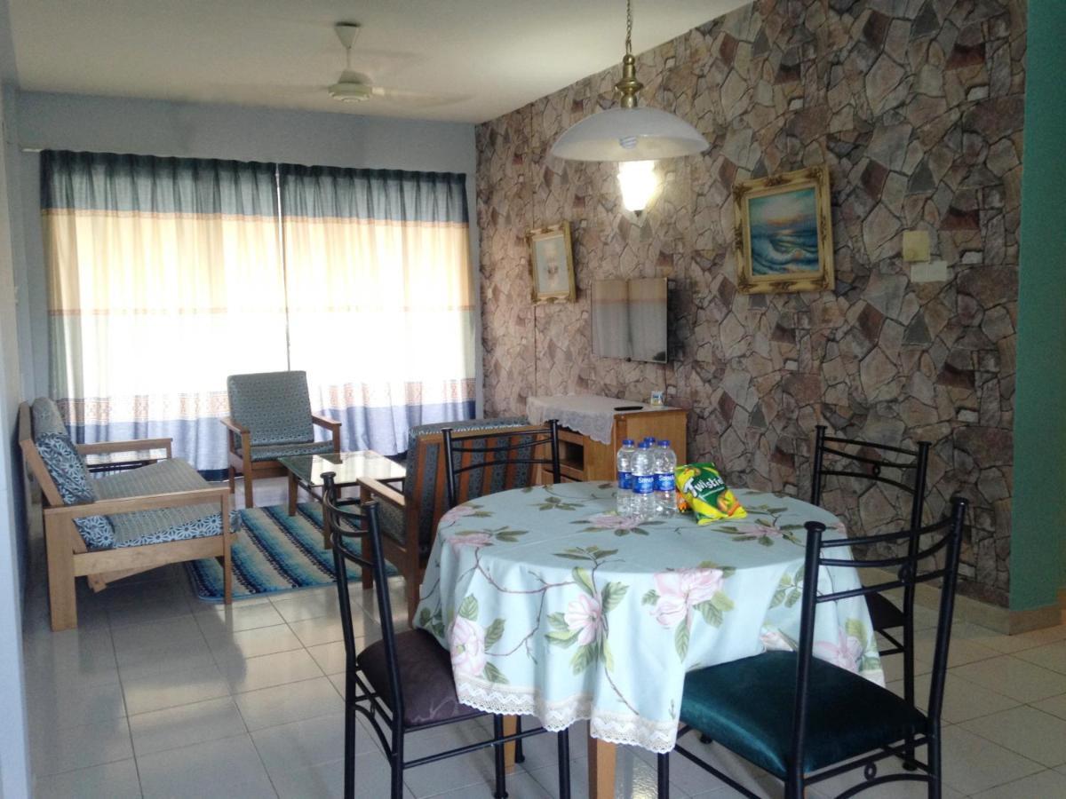 Seri Bulan Apartment Teluk Kemang Петалинг Джая Екстериор снимка